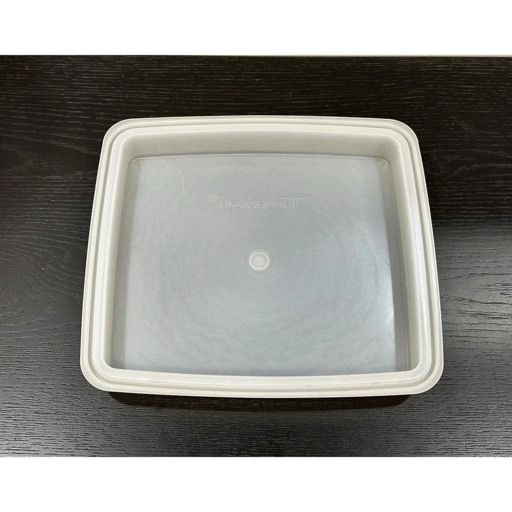 Vtg Tupperware Deviled Egg Keeper Carrier Tray 723-3 Beige/Tan w/Lid No Egg Tray